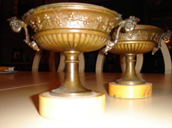 Pair bronze and Sienna tazza cassolettes